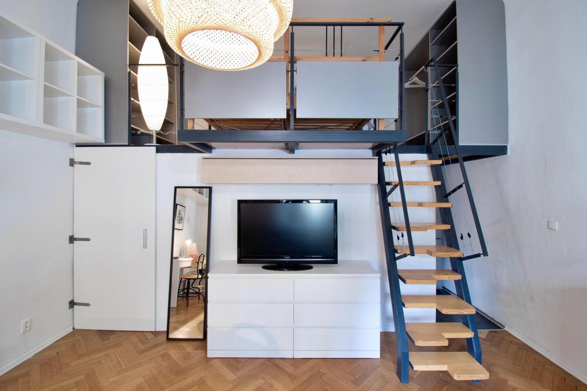 Netradicny Apartman V Centre Bratislava Eksteriør billede